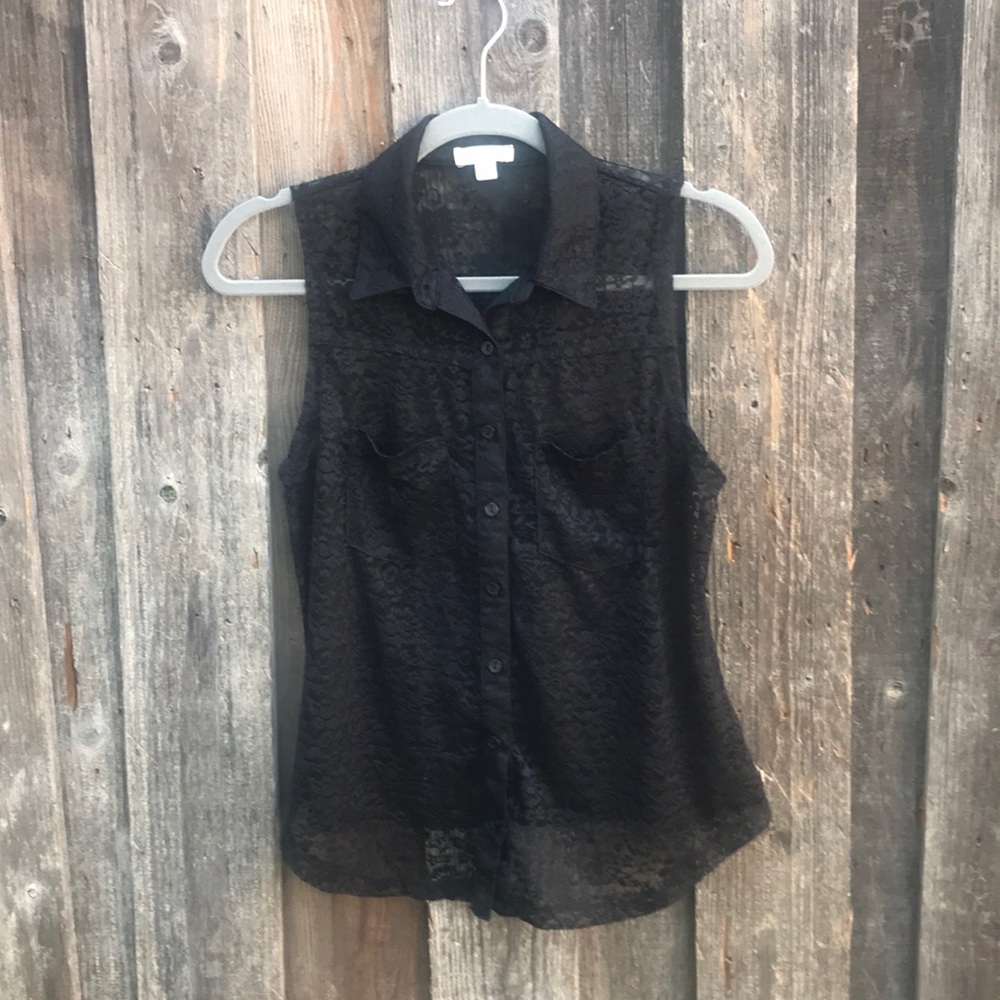 Lacy collard blouse